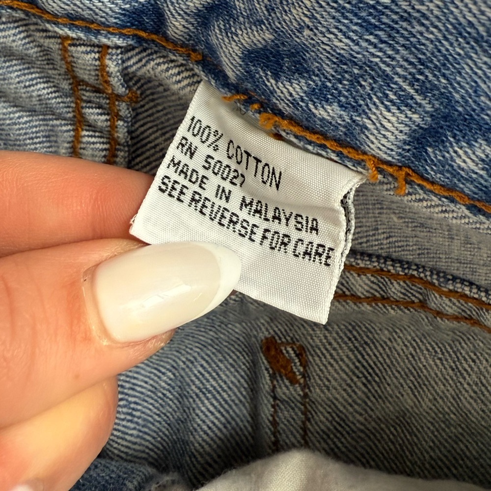 Vintage Bill Blass High-Waisted Blue Jeans - Picture 4 of 6